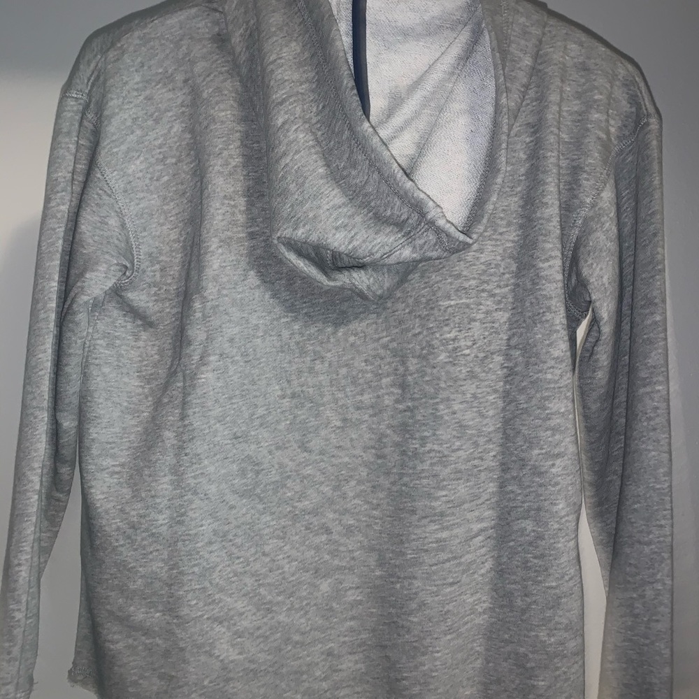 Tommy Hilfiger sweater or